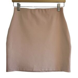 Sunday Best stretch pull on mini skirt in light pink size A excellent condition